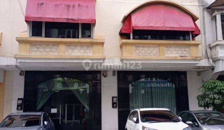 RUKAN 2 UNIT GANDENG PERMATA SENAYAN 1