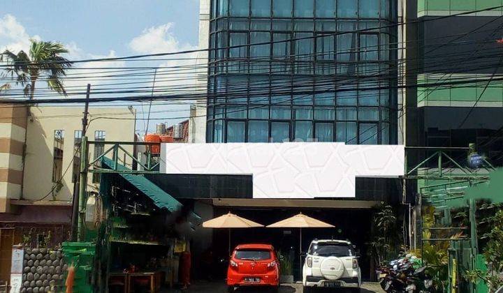 Gedung kantor di jalan utama Rawamangun  2