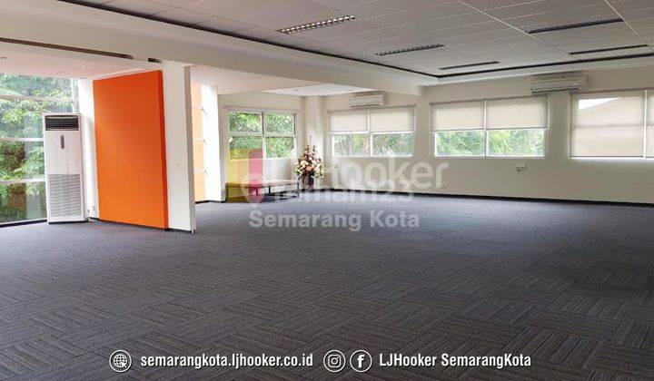 Gudang dan kantor di daerah Marina (VR) 1