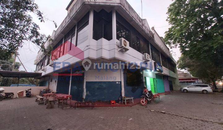 Ruko Pojokan 2 Lantai Area Pulau pulau, Dekat Rs Panti Waluyo, Pusat Kota, Cocok Untuk Usaha kantor 1