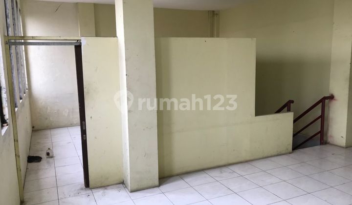 Ruko Gandeng siap untuk usaha di Fatmawati-Jakarta Selatan