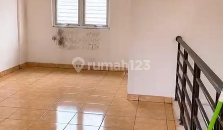 Shophouse on Raya Mauk Street, Tangerang 2