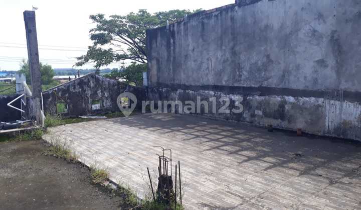 For Sale 3 Well-Maintained Shop Houses on Jalan Lettu Tkr Kadir Gandus Palembang 2