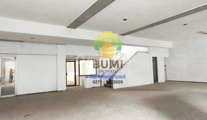 Gedung 3 Lantai Cocok Untuk Bank Atau Kantor di Solo Kota 1