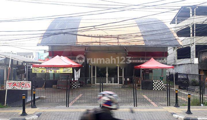 Bangunan Gedung Ex Show Room Audi di Jalan Utama RS Fatmawati Jakarta Selatan  1