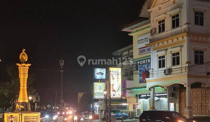 Kantor di pusat kota cocok kantor resto hotel strategis 1