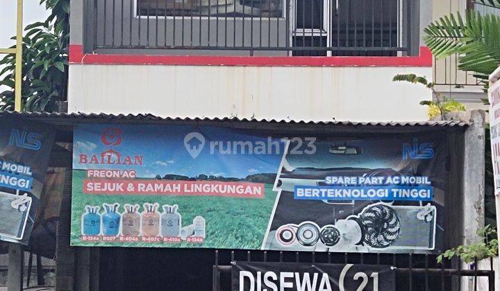 Ruko 3lantai siap pakai dengan letak terstrategis 1