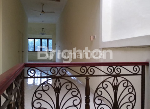 Shop-house 0 Kedungdoro main street, Kwetiau Apeng row. 2