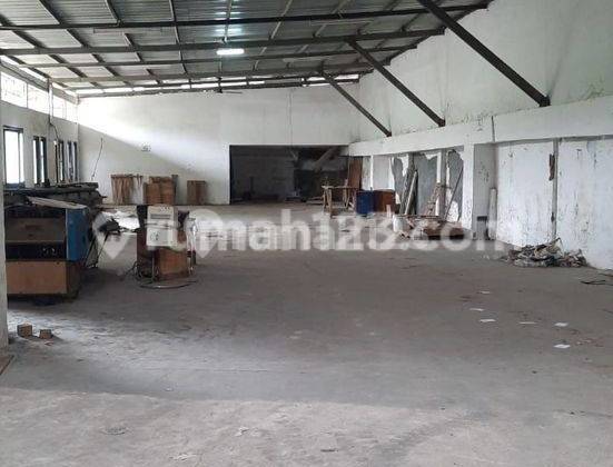 Warehouse for Rent in Cilandak, Strategic Location, Spacious Parking