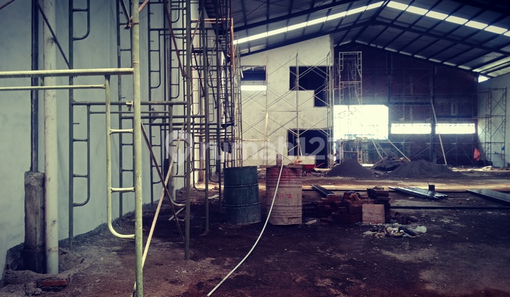 New and Strategic Warehouse in Pasuruan