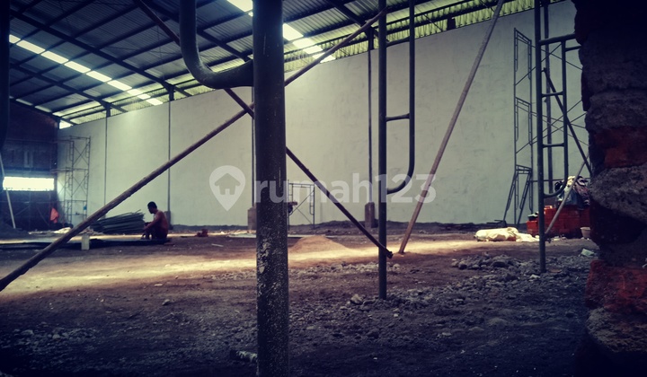 New and Strategic Warehouse in Pasuruan