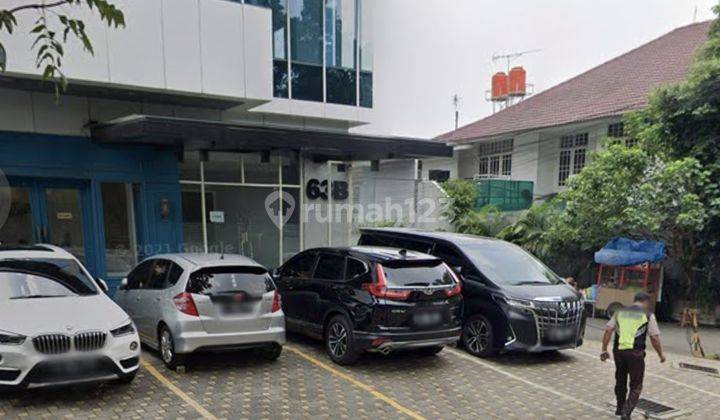 Dijual cepat ruang usaha 3 lantai di Wolter Monginsidi, Kebayoran Baru 2