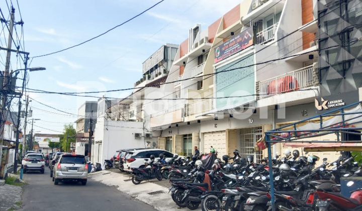 NEW STRATEGIC SHOPHOUSE IN THE CENTER OF SEMARANG CITY 2