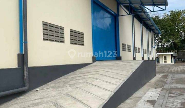 Gudang Baru Ada Loading Dock di Rungkut Sier 2