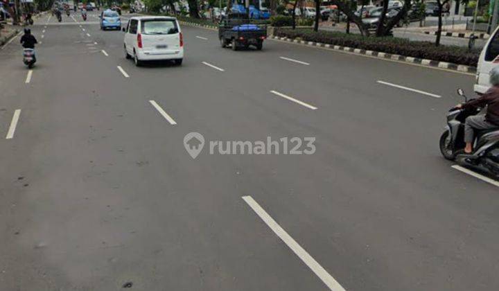 Ruang usaha area Jakarta Pusat lokasi strategis di pinggir jalan utama  2