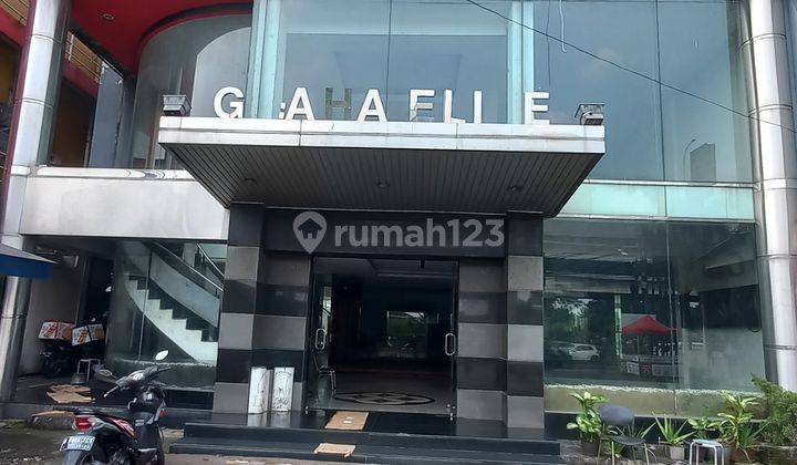 Gedung di Jalan Raya Kalimalang Duren Sawit Jakarta 1