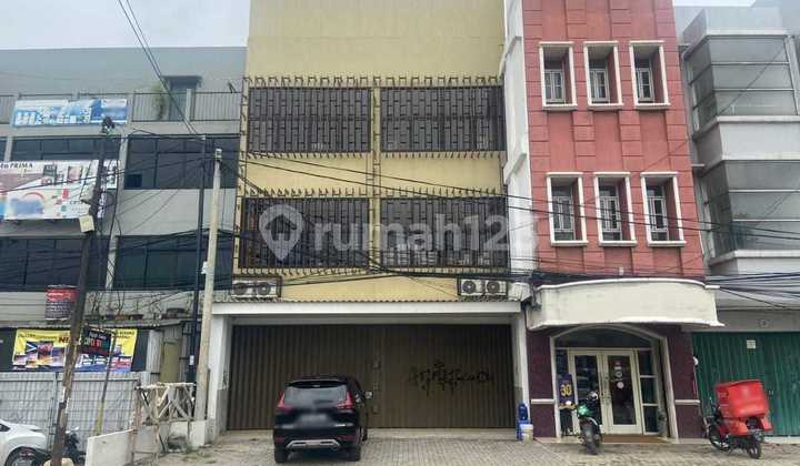 Ruko gandeng Jalan Juanda Bekasi Timur