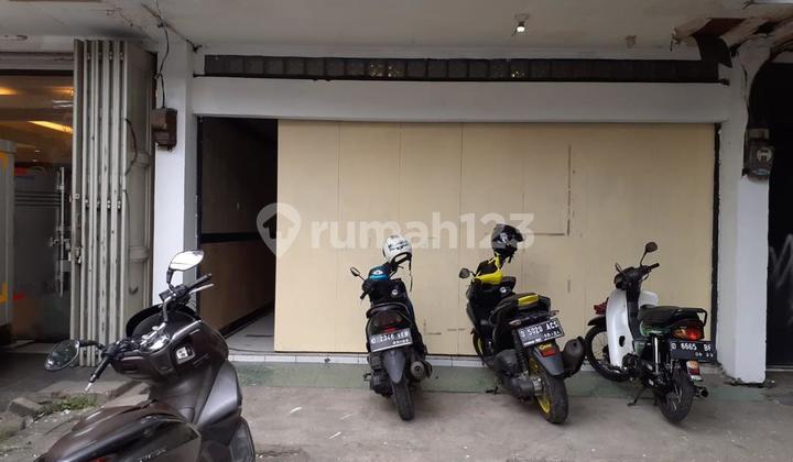 Dijual Ruko Siap pakai di Trusan jln Jakarta lokasi Bandung timur lokasi strategis. Dijual Ruko Siap pakai di Trusan jln Jakarta lokasi Bandung timur lokasi strategis.