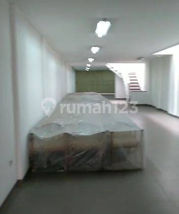 Ruko Rendeng SUDIRMAN, boleh beli 1 unit. Unt sewa Rp. 400jt/th 2