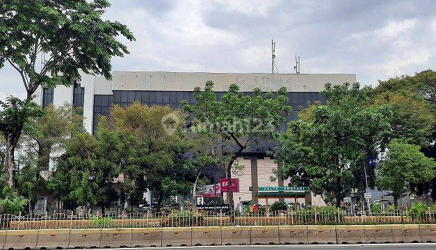 Disewakan Ruang Kantor di Lantai Dasar, Luas 950m2 di Jl. Pemuda, Rawamangun 1