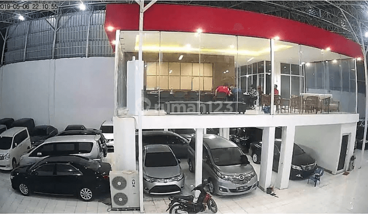 Dijual atau di sewakan Gedung Ex show room Mobil  1