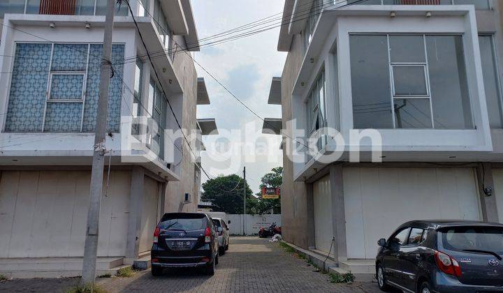 RUKO 3,5 LANTAI DI DAERAH RAMAI PENDUDUK, COCOK UNTUK KANTOR, GUDANG DAN WORKSHOP 2