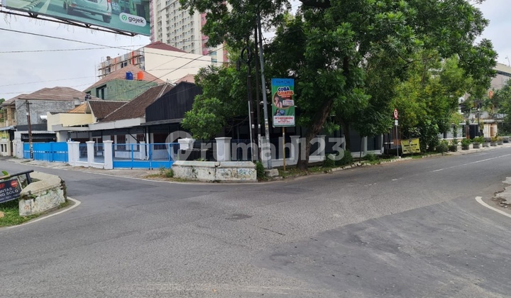 Ruang usaha strategis dekat slamet riyadi solo