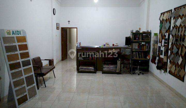 For Sale and Rent 2 Floor Shophouse in Strategic Location in Denpasar 2