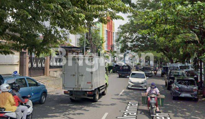 ABDULRAHMAN SALEH RUKO 3 LANTAI SIAP PAKAI STRATEGIS DI SEMARANG BARAT 1