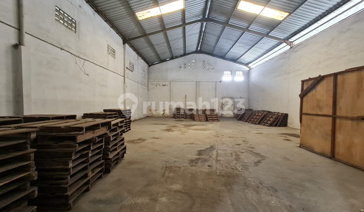 JARANG ADA! Gudang Akses Kontainer Di Jl. Veteran, Serengan, Solo