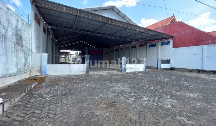 Gudang Luas Poros Jalan Raya Batu Malang Gudang Luas Poros Jalan Raya Batu Malang