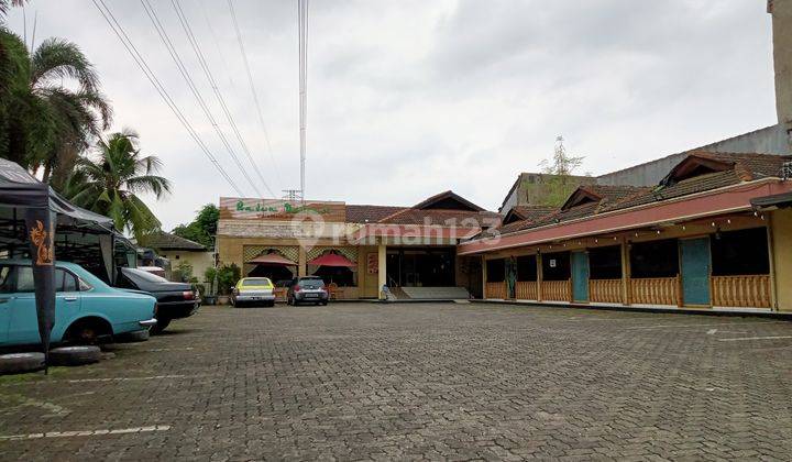 Rumah besar,halaman luas, pinggir jalan,cocok utk Usaha resto,toko,bengkel,LT 1605 m2,JL mampang prapatan raya, JktS,CASH ONLY 1