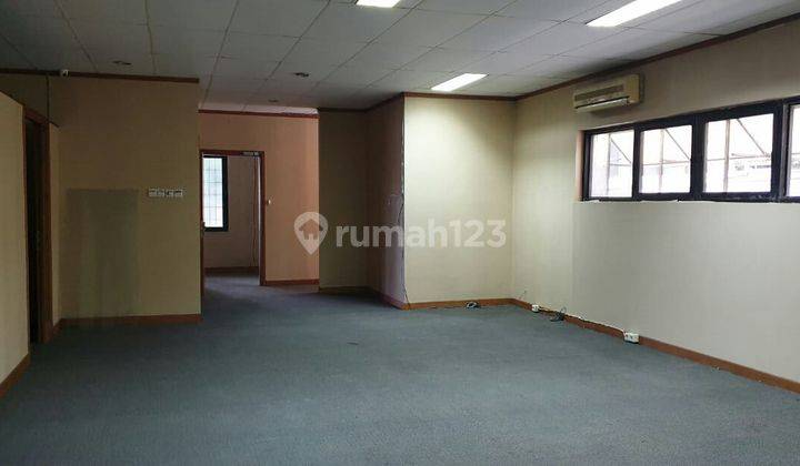 Kantor Berkapasitas 100 Orang, Dipinggir Jalan Raya, Bebas Gage 2