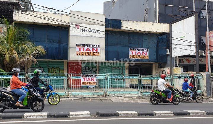 GEDUNG 2 LANTAI DI RADIO DALAM RAYA. LOKASI SANGAT STRATEGIS, COCOK UNTUK KANTOR, SHOW ROOM, KAFE & BERBAGAI USAHA 2