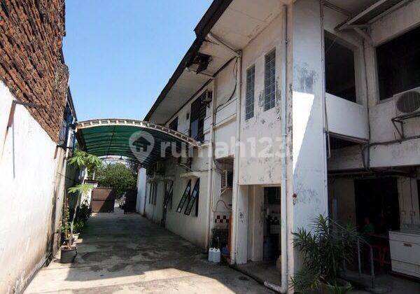 Garuda Main Road Commercial Space. Strategic, rarely available.