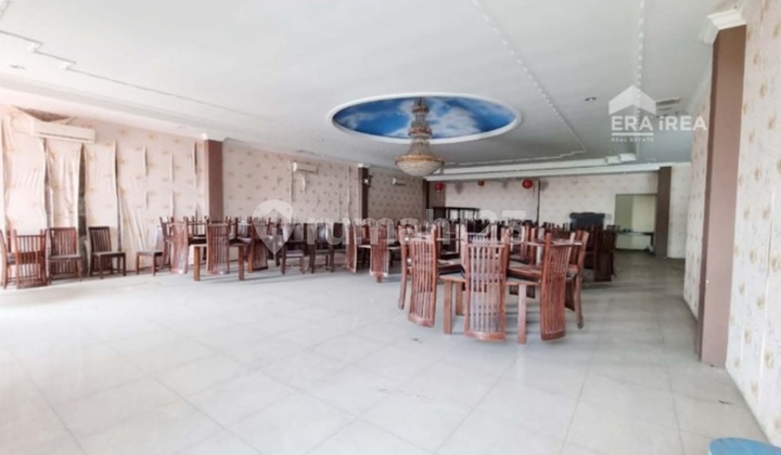 Ruang Usaha 2,5 Lantai Murah Meriah Solo