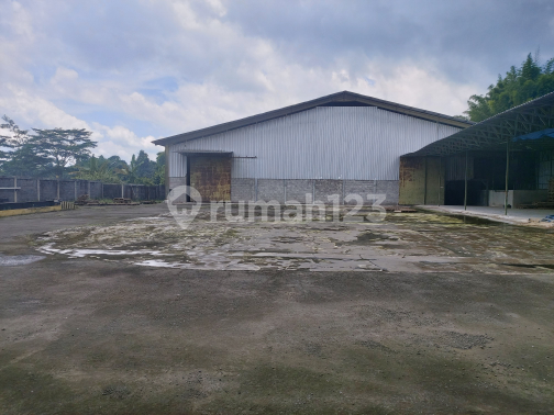 Gudang akses kontainer dekat tol boyolali dan tol kartasura solo