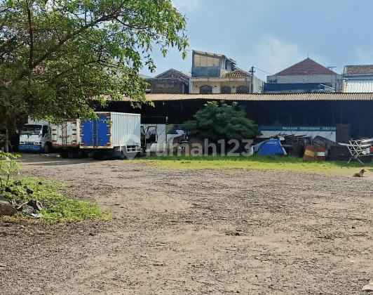 Gudang dan 3 Ruko siap usaha di mainroad moh toha 2