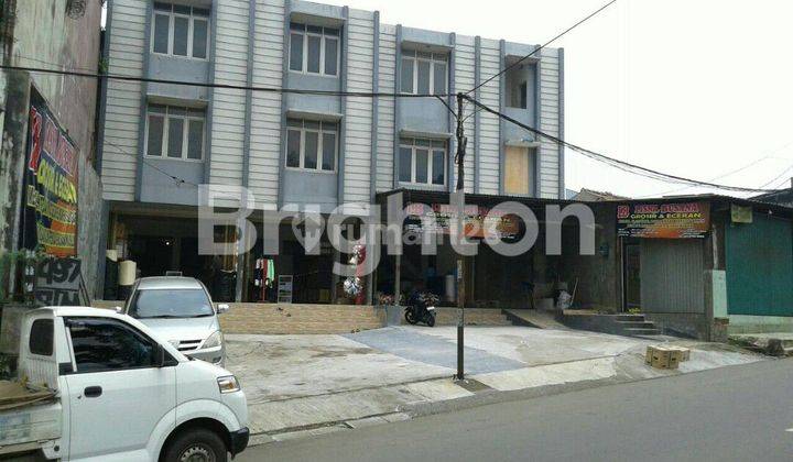 Ruko 3 lantai gandeng 3 1/2 unit, lokasi strategis depan pasar Anggada 1