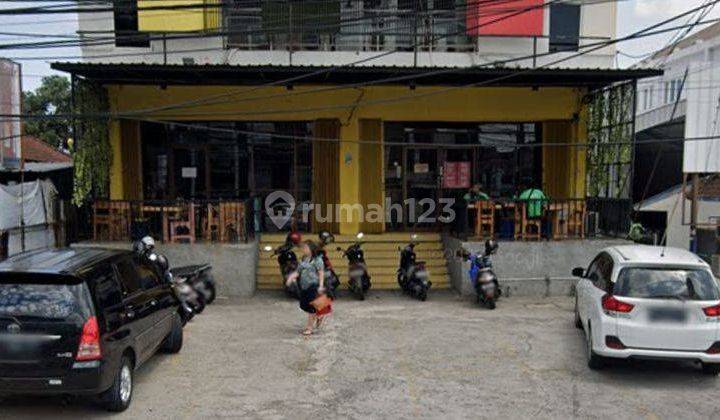 3 storey shophouse with a 12 meter wide attached shophouse in Gatot Subroto, Denpasar 2