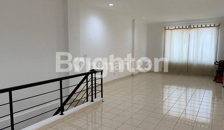 Silk Road East Shophouse 2