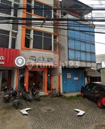 Ruko 3 lantai dijalan utama. Cocok utk usaha Ruko 3 lantai dijalan utama. Cocok utk usaha