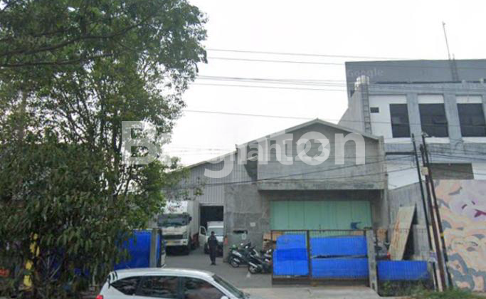 WAREHOUSE BY RING ROAD SIDE