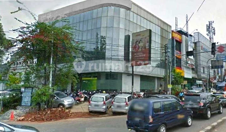 Gedung 3,5 Lantai, Lokasi Strategis di Jl Kyai Maja, Kebayoran Baru