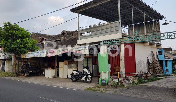 RUMAH USAHA KADISOKA LEBAR DEPAN 12 METER. SELANGKAH NEXT EXIT TOL JOGLOSEMAR