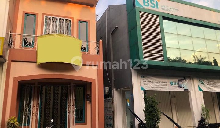 Shop House Ready to Occupancy by the Main Road in Condet, Pasar Rebo, Jakarta 2
