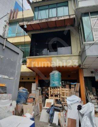 RUKO 3,5 LANTAI PINGGIR JALAN RAYA DI KEBAYORAN LAMA 1