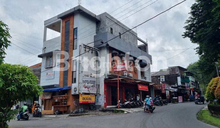 TURUN HARGA !!! RUKO 3 LANTAI DEPAN PINTU BARAT UNS 1