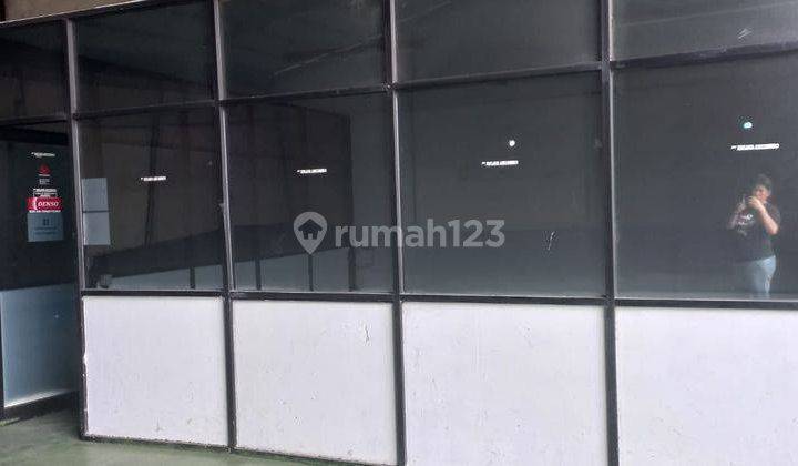 Gudang di tambun Bekasi luas 1200m2 masuk kontener 40 feet pinggir jalan besar full bangunan  2