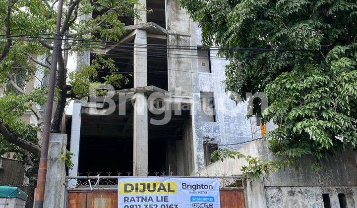 GEDUNG LANGKA 6 LT DI JL MERAK SURABAYA 1